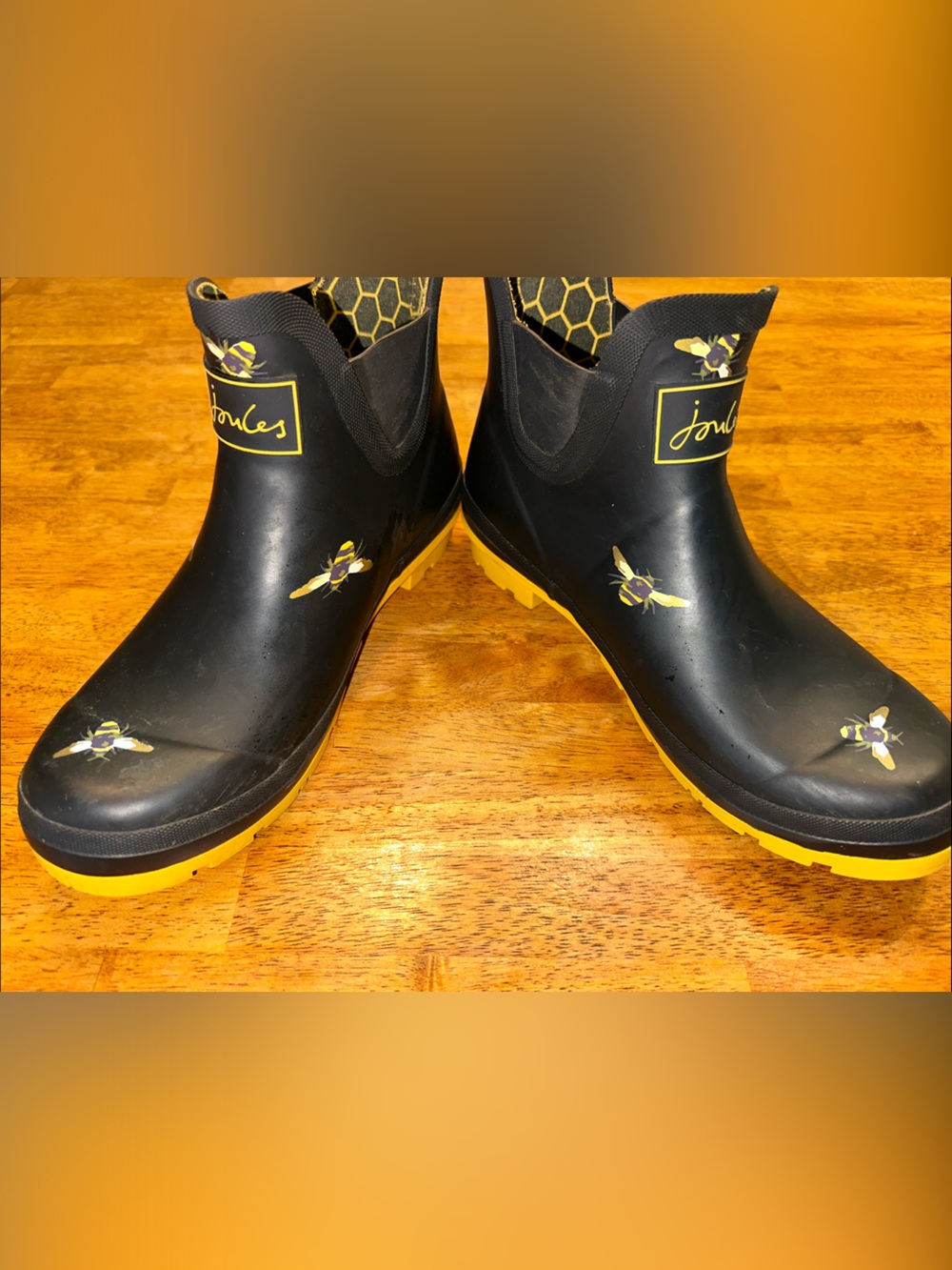 Joules Wellibob Black Rain Chelsea Boots with Yellow Bee Accents